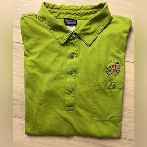 Patagonia organic cotton Men’s Large green tee